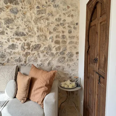 Le Cosy Revely, 2 Pieces Sur Les Remparts , Climatise Apartment *
